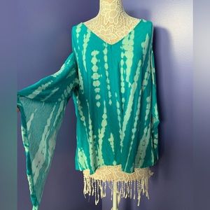 EUC Ashley Stewart Green Tie Dye Cold Shoulder Split Sleeve Top Plus Size 26/28